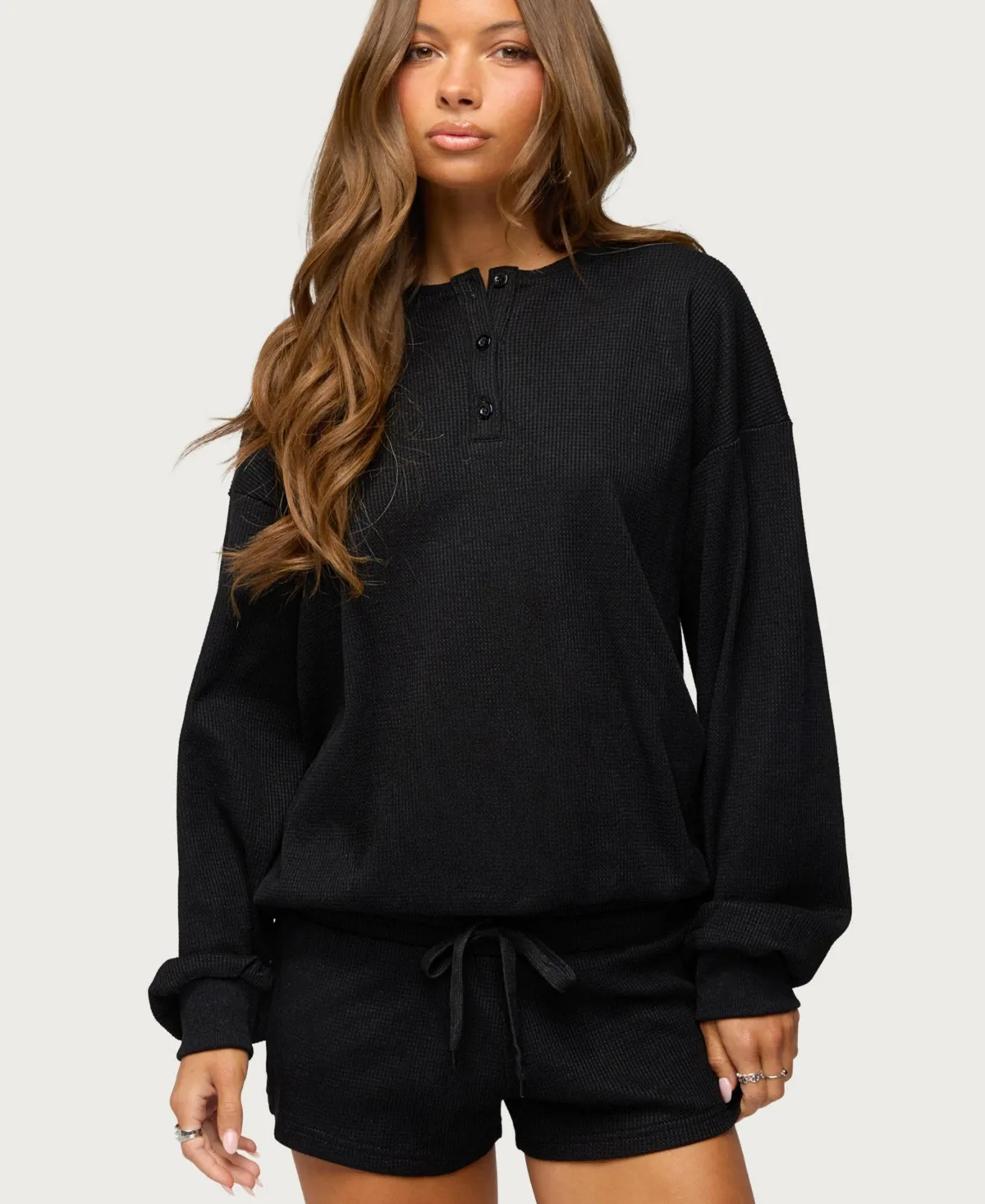 Baila Waffle Henley Top by Edikted