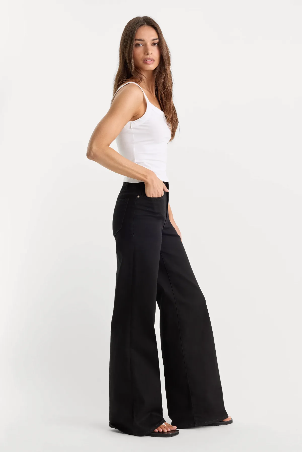 Good American by Khlo Kardashian Never Fade Good Waist Palazzo Jeans by GOOD AMERICAN