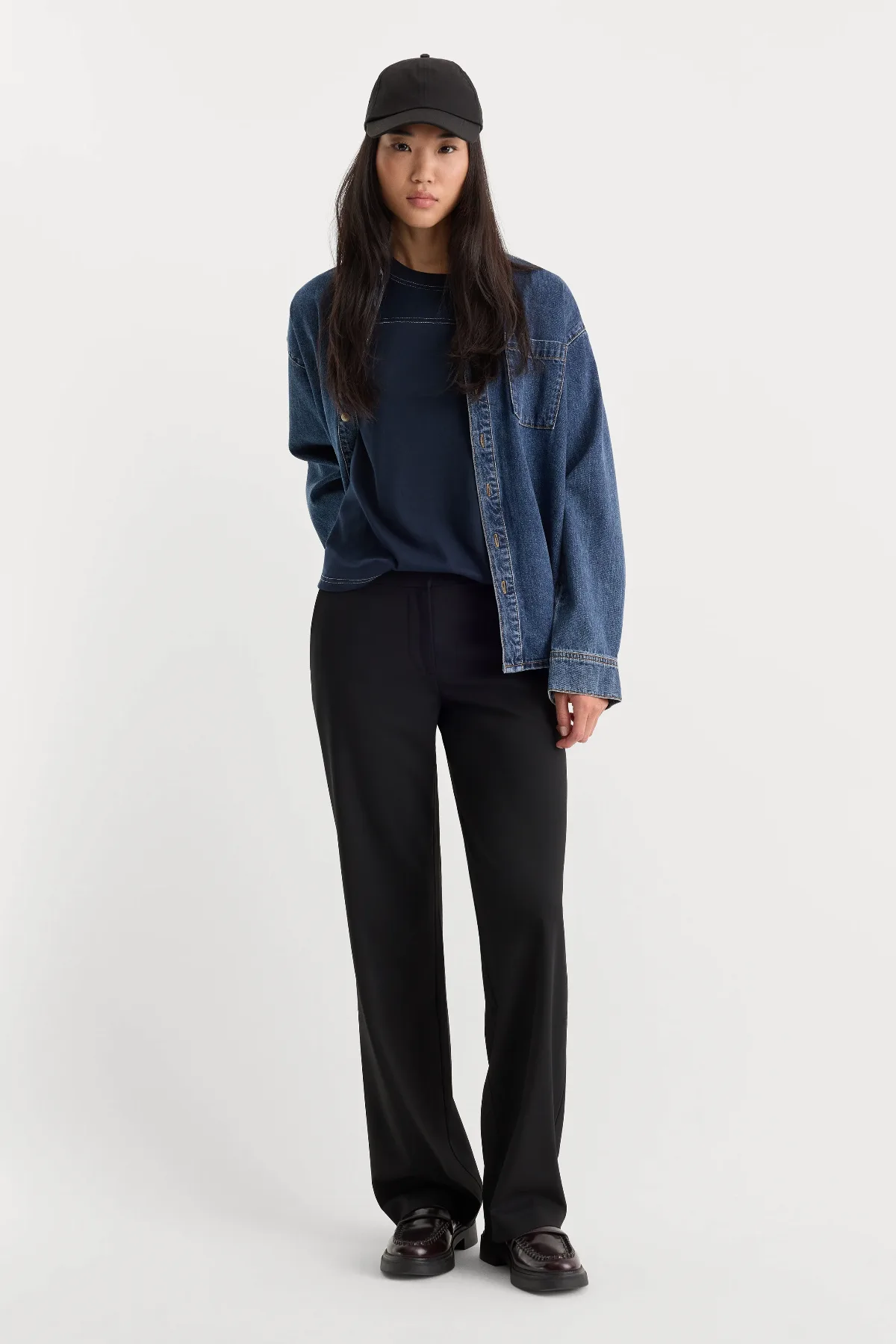 Good American by Khlo Kardashian the Low Rise Straight Leg Trouser by GOOD AMERICAN