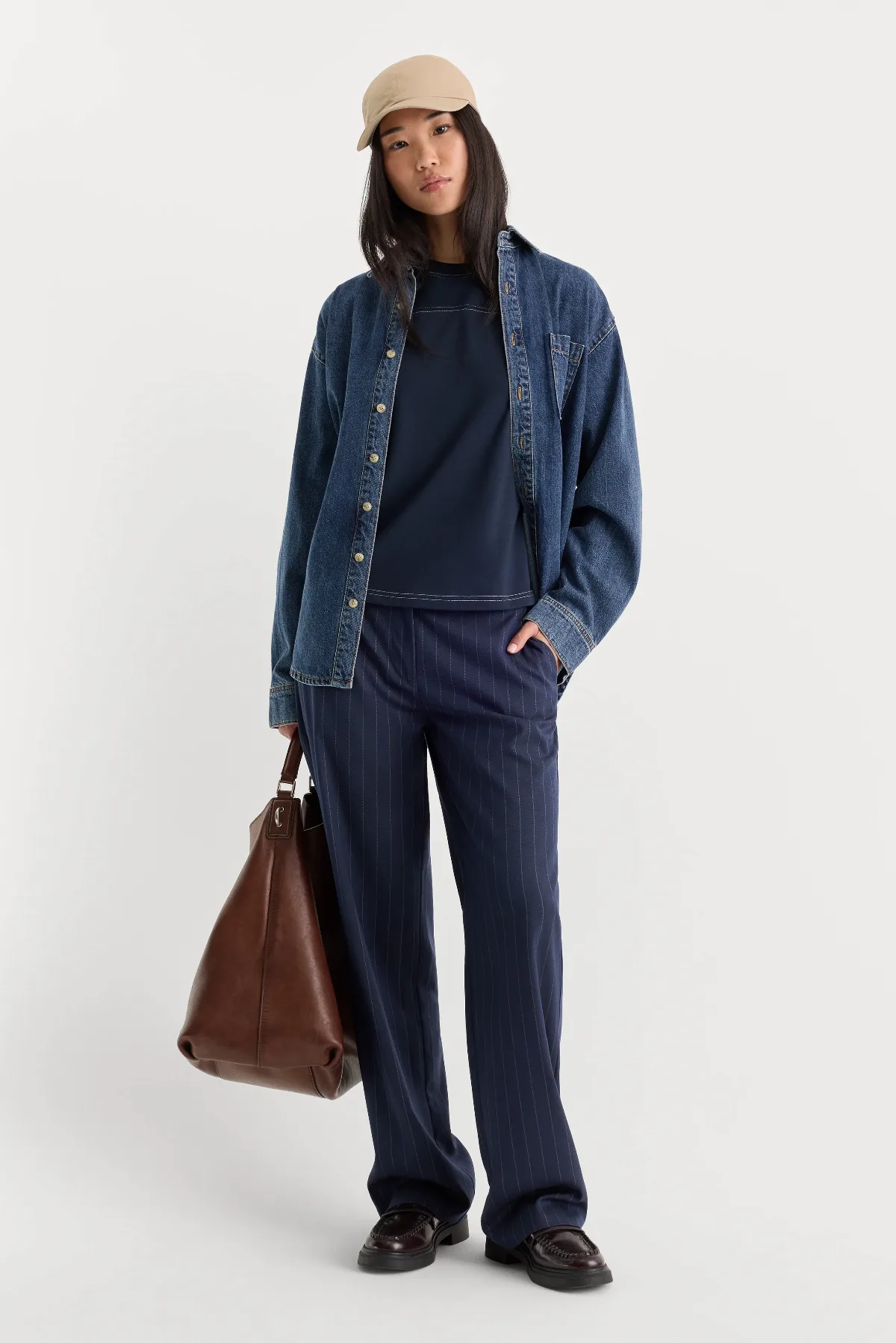 The Low Rise Straight Leg Trouser by Khloé Kardashian by GOOD AMERICAN