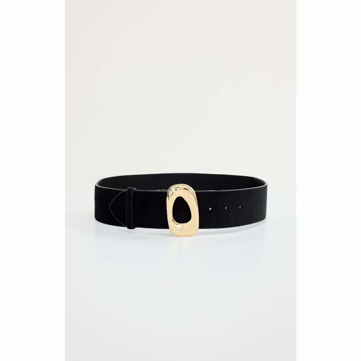 Wide Oval Buckle Belt by Khloé Kardashian by GOOD AMERICAN
