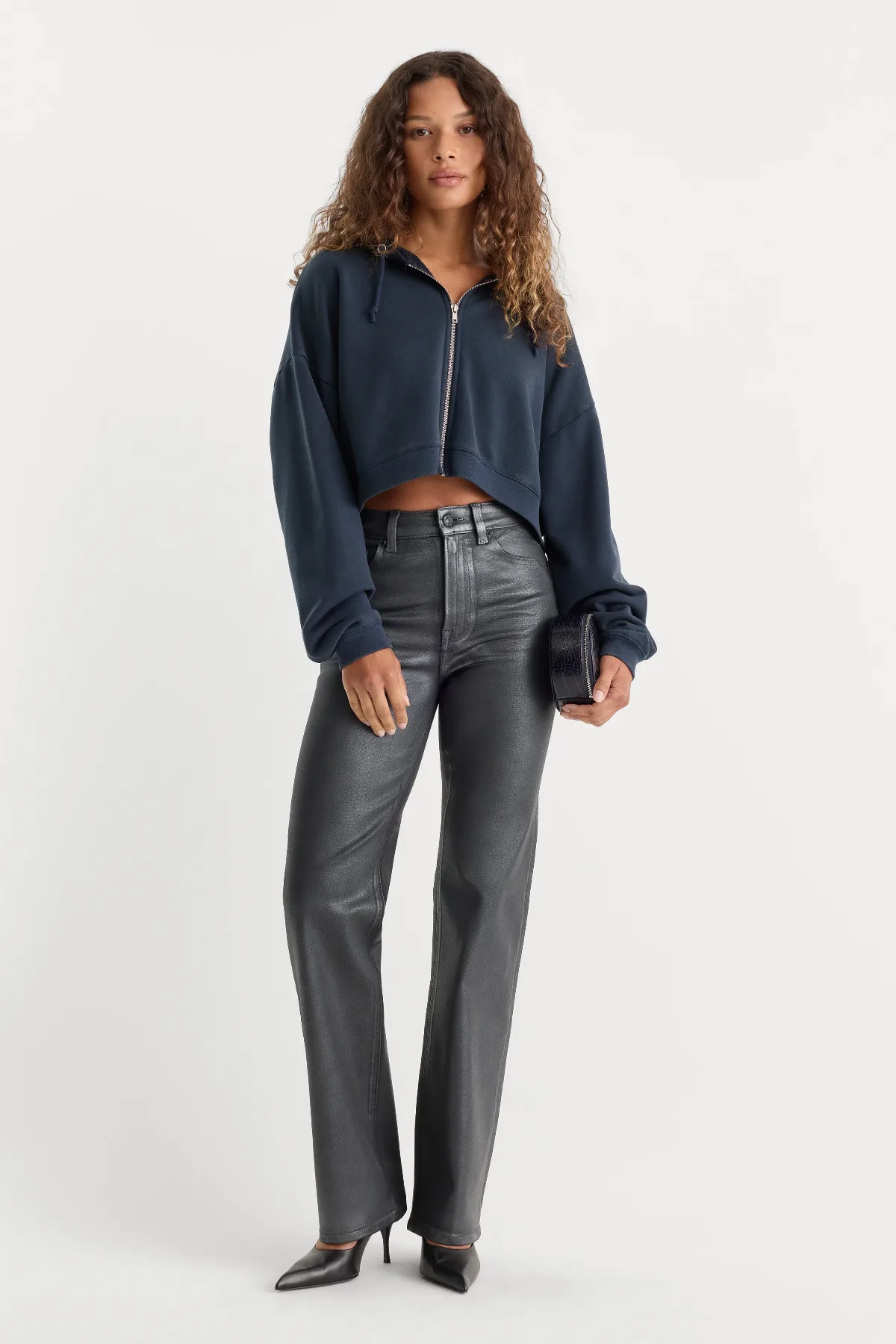 Coated Good True Straight Jeans by Khloé Kardashian by GOOD AMERICAN