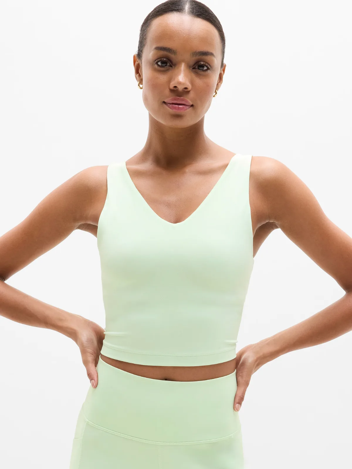 Transcend V-Neck Crop Sports Bra