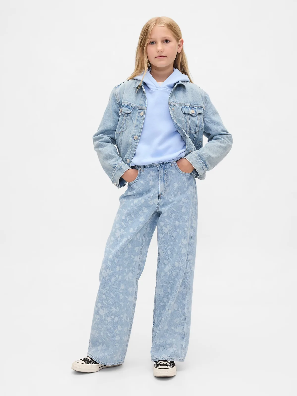 Low Rise Stride Wide-Leg Jeans by Gap