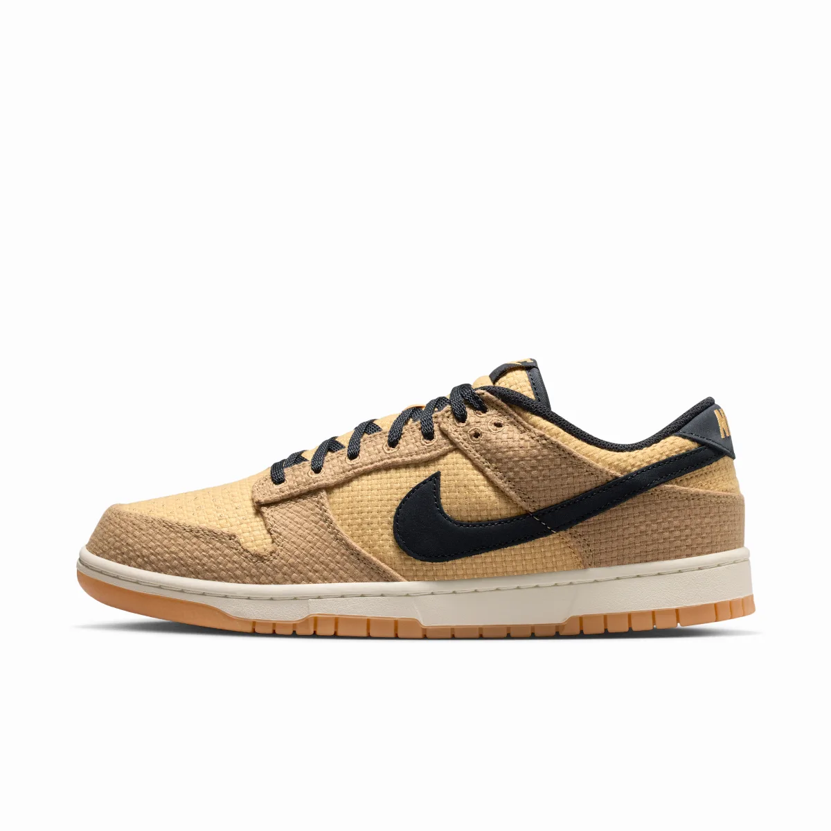 Dunk Low Retro SE Shoes by Nike