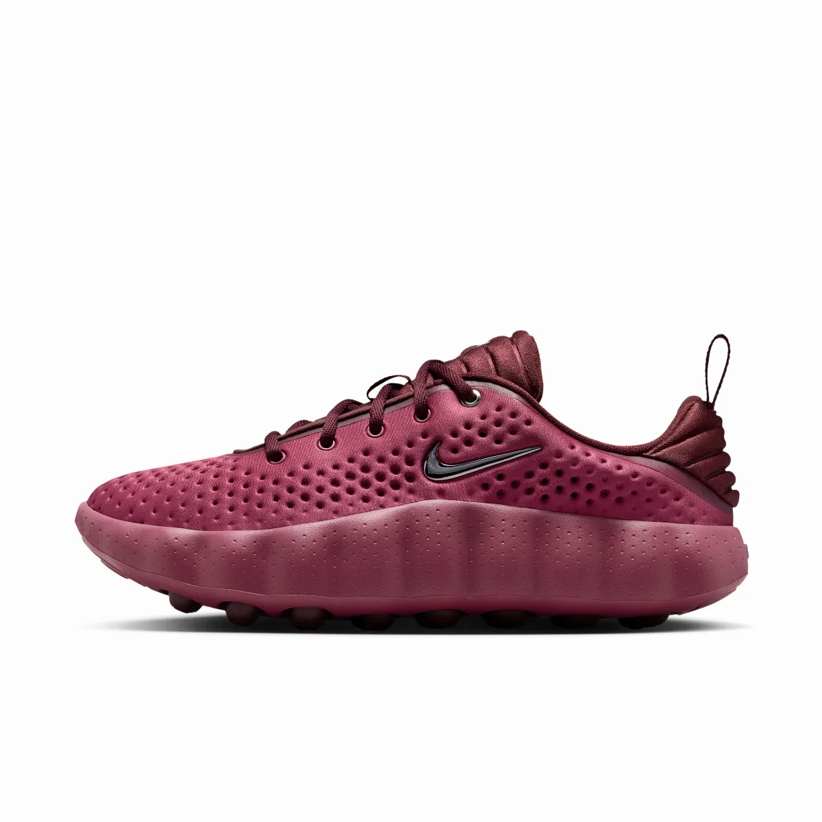 Mind 002 Pregame Shoes by Nike