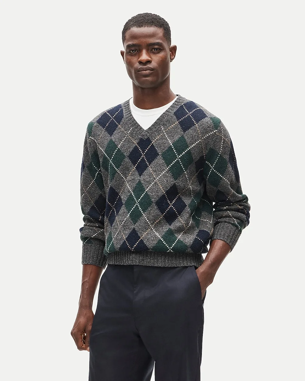 Wool V-Neck Sweater in Argyle