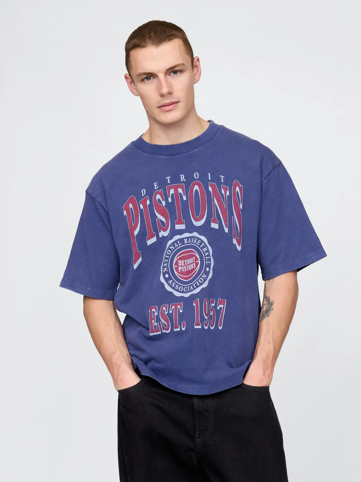 NBA Detroit Pistons Graphic T-Shirt by Gap