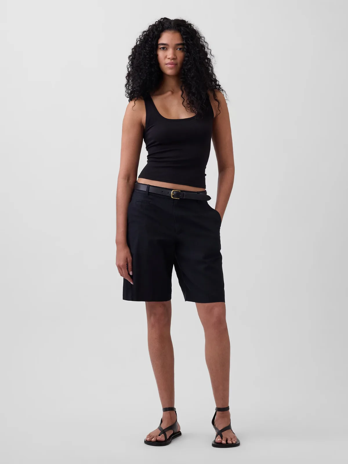 9 Low Rise Linen-Blend Trouser Shorts by Gap