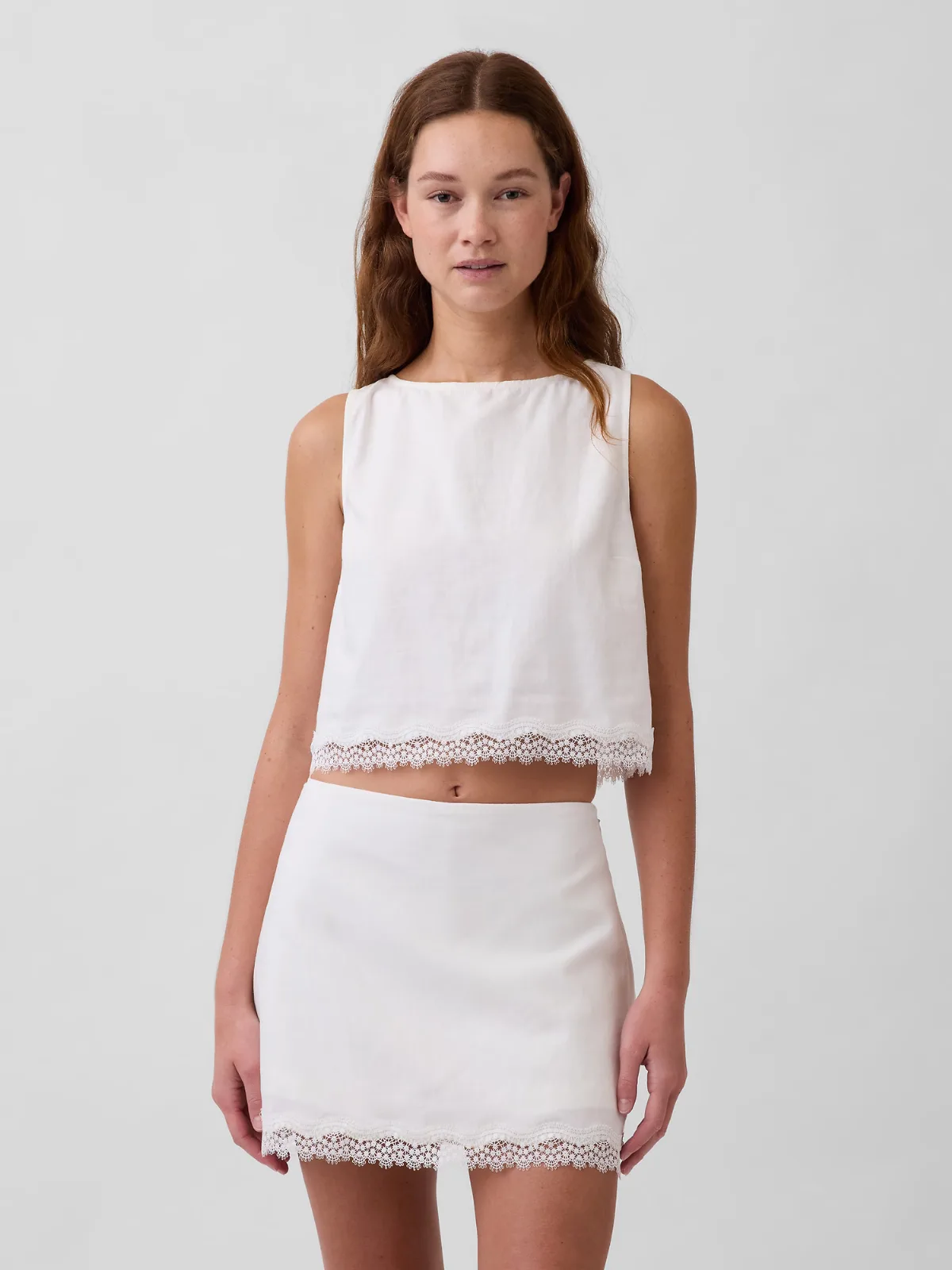 Linen-Blend Lace-Hem Crop Shell Top by Gap