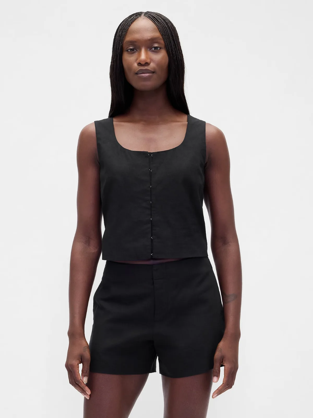 Linen-Blend Hook-Front Crop Shell Top by Gap