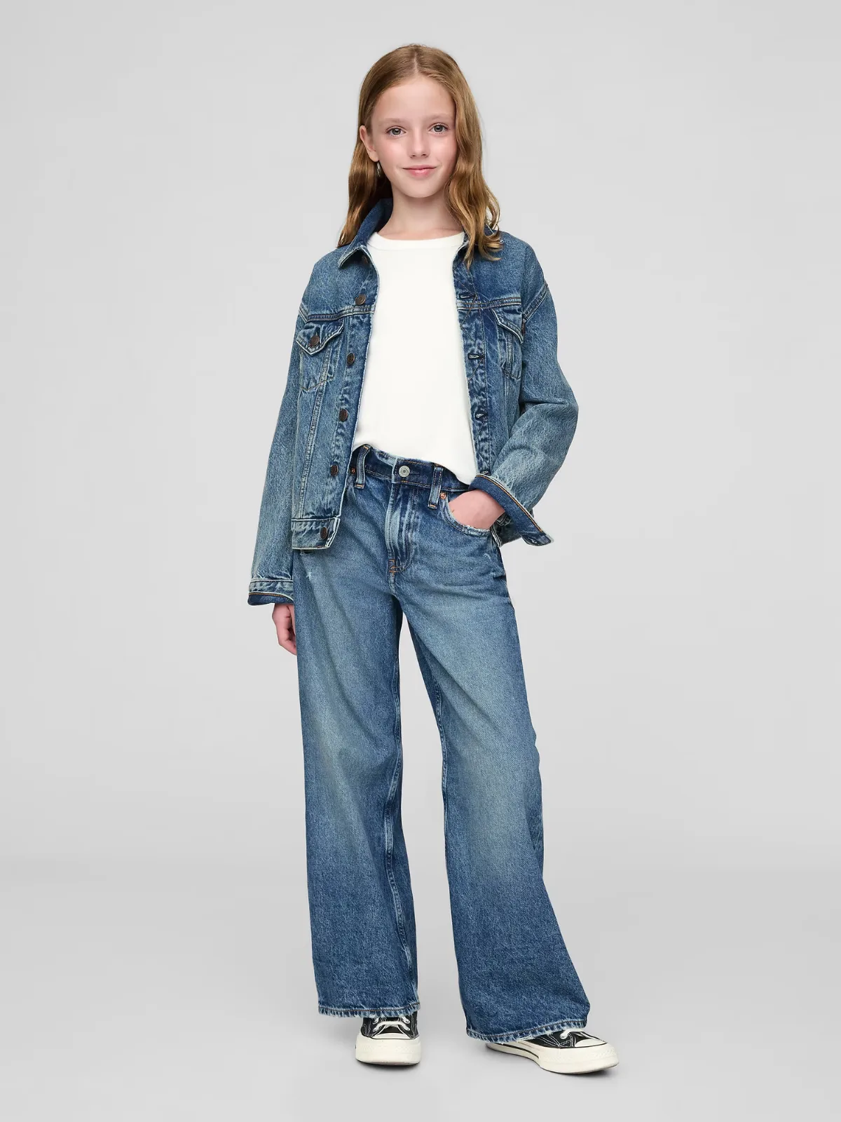 Low Rise Stride Wide-Leg Jeans by Gap