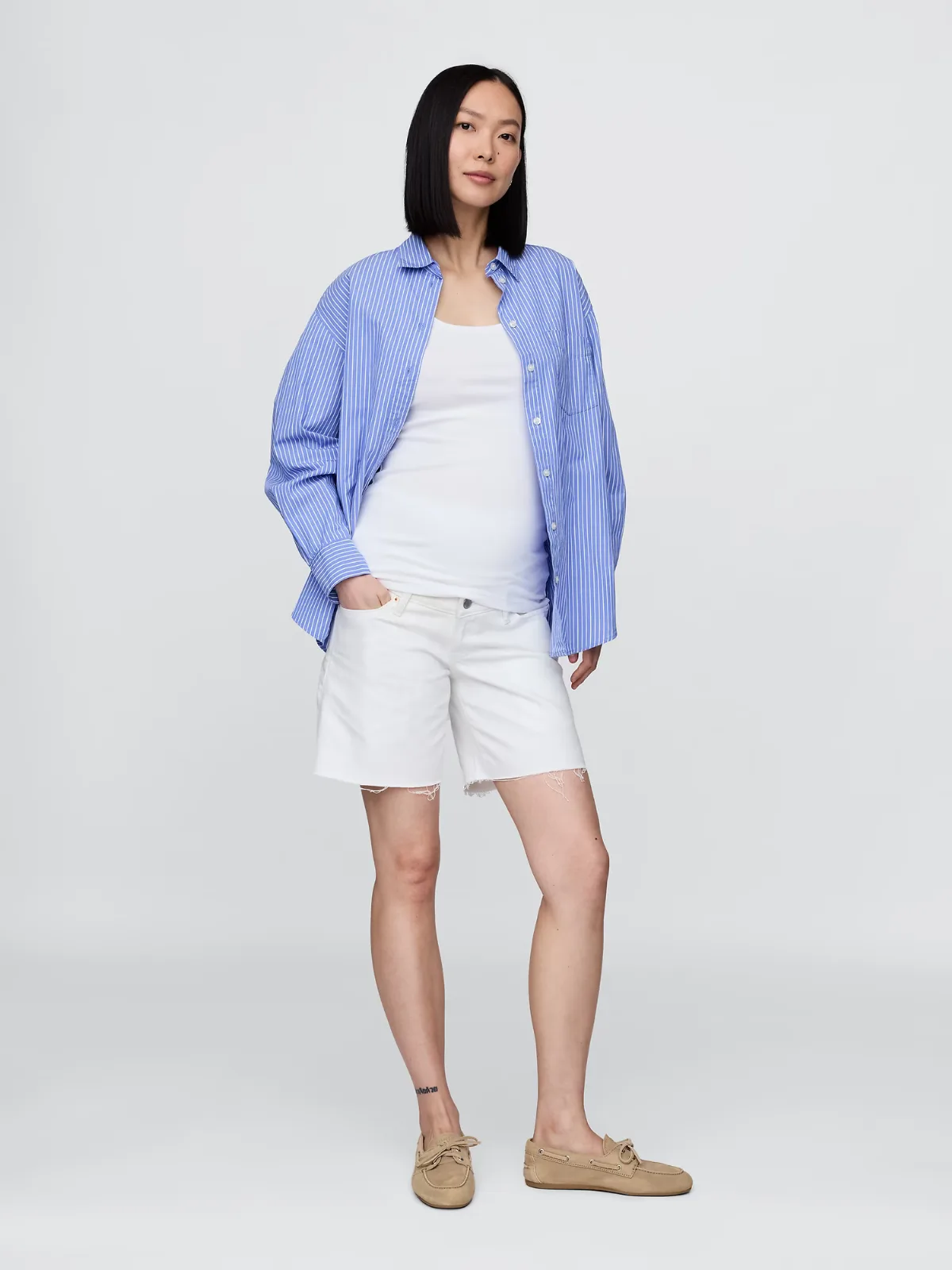 7" Maternity Full Panel Denim Bermuda Shorts by Gap