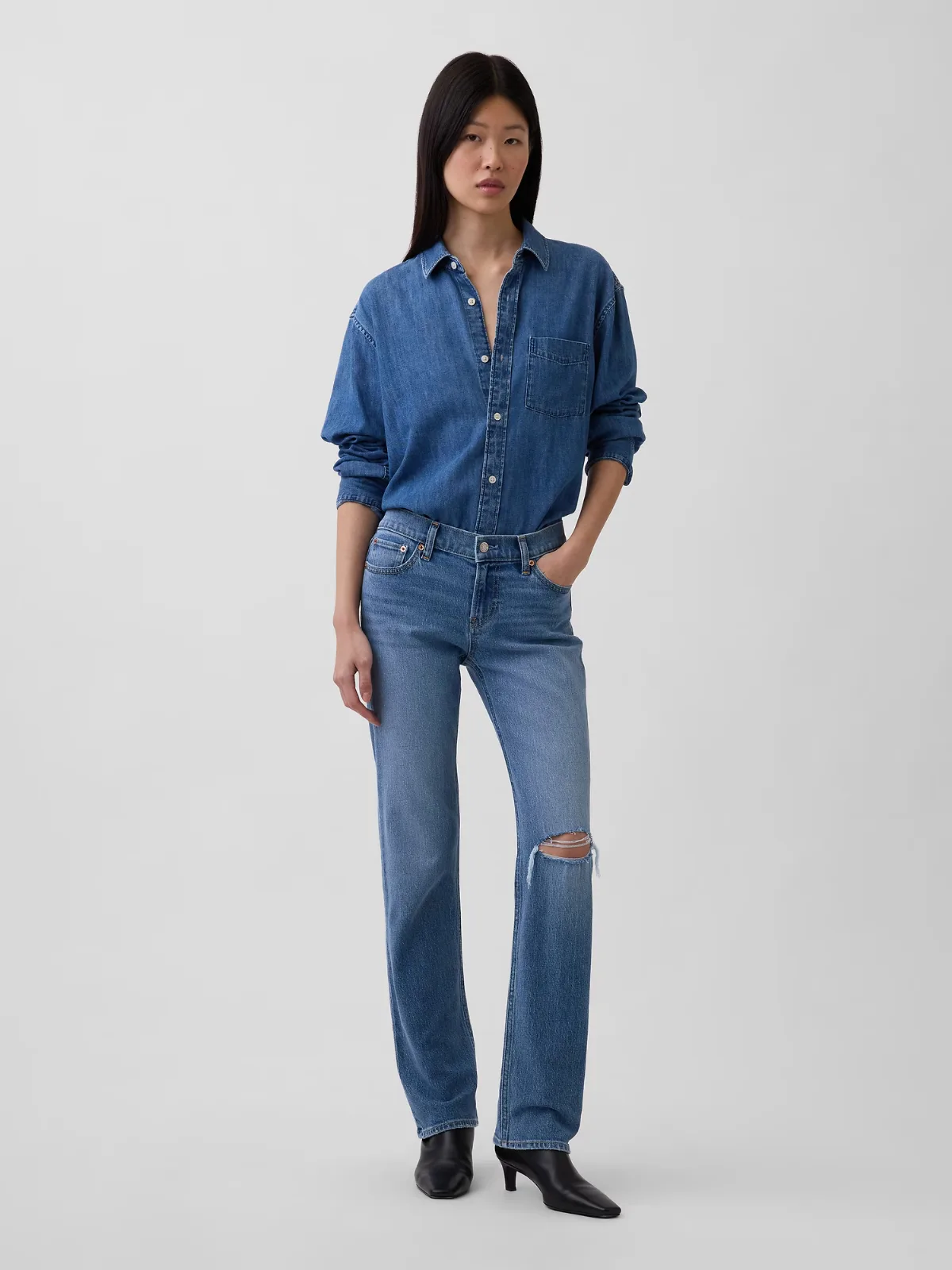 Low Rise 90s Slim Straight Jeans