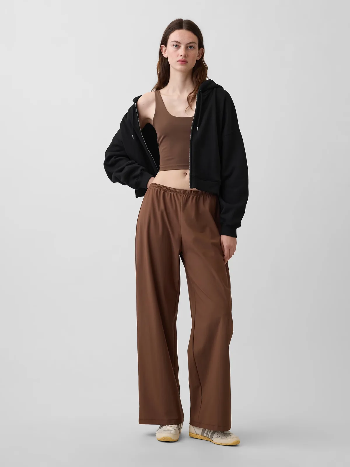 GapFit Tech Low Rise Relaxed Easy Pants by Gap