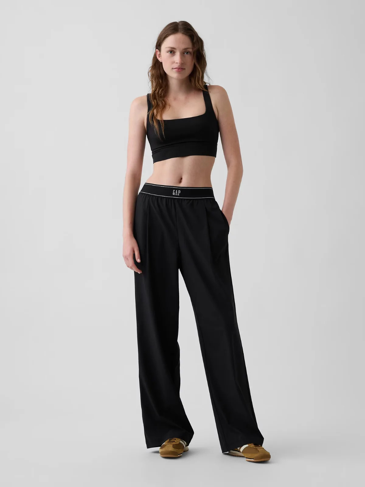 GapFit Pleated Easy Logo Pants by Gap