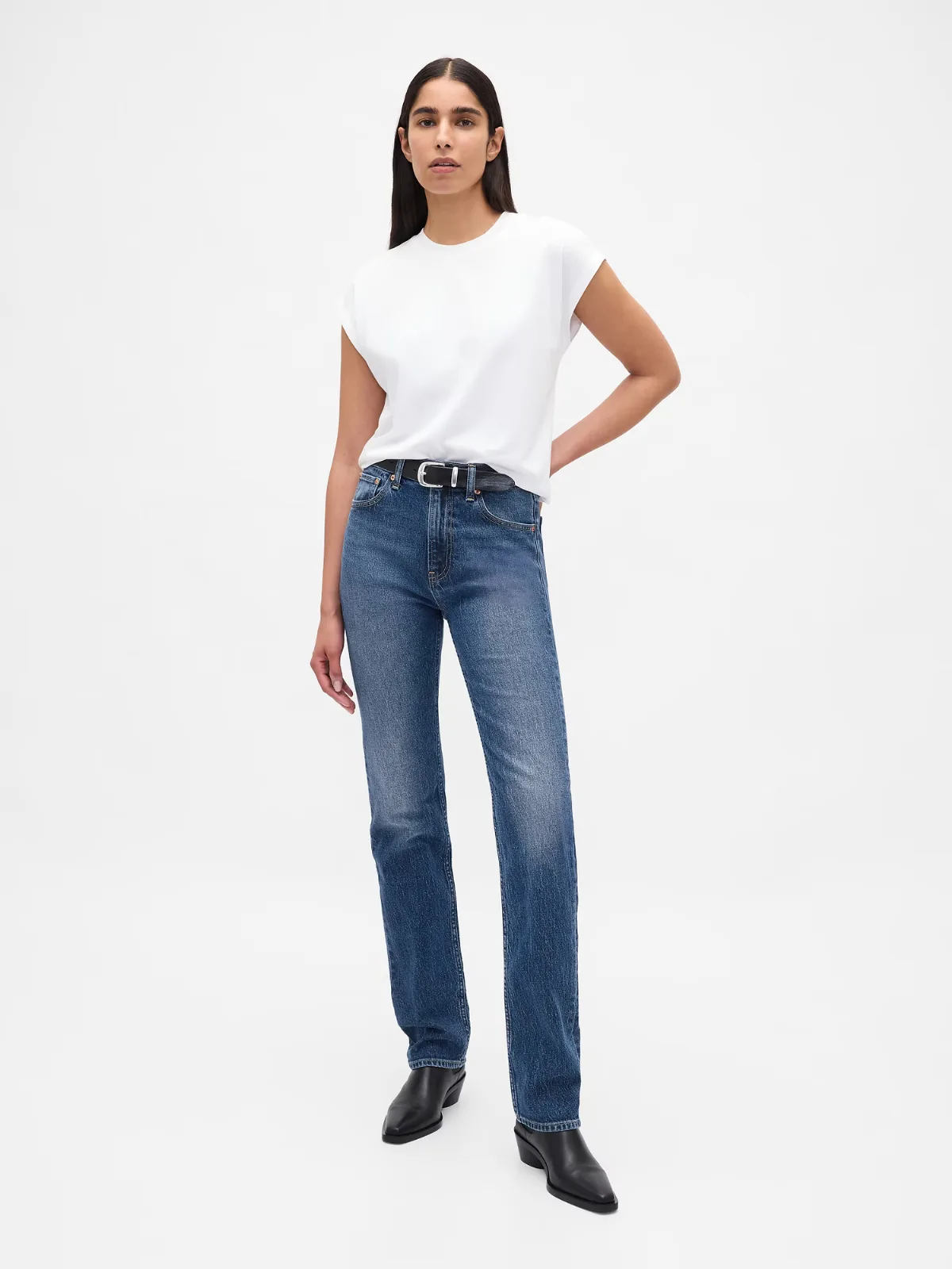 High Rise 90s Slim Straight Jeans by Gap