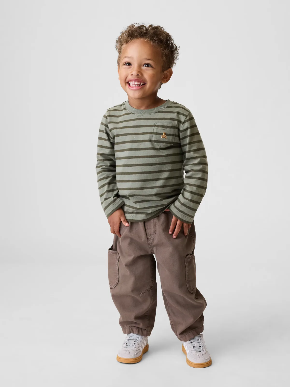 Pull-On Bear Pocket Barrel Jeans by Gap