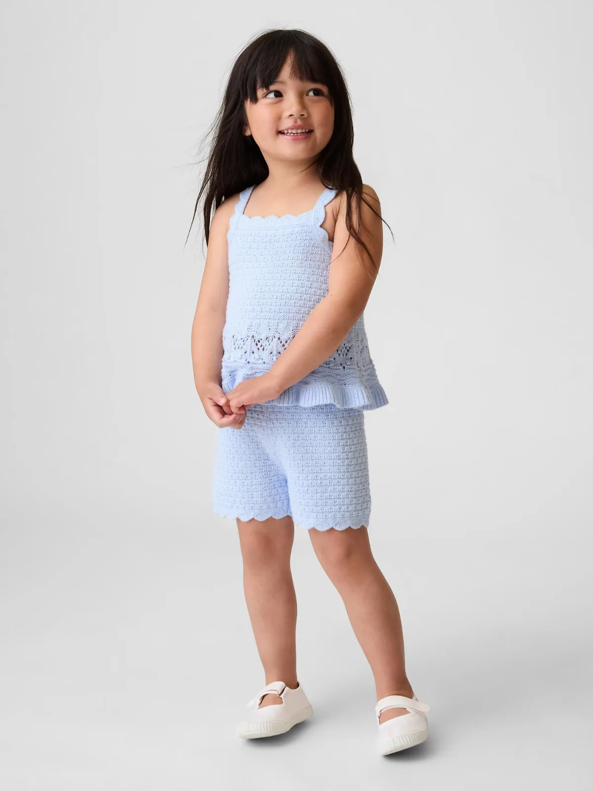 Crochet Scalloped Pull-On Shorts by Gap