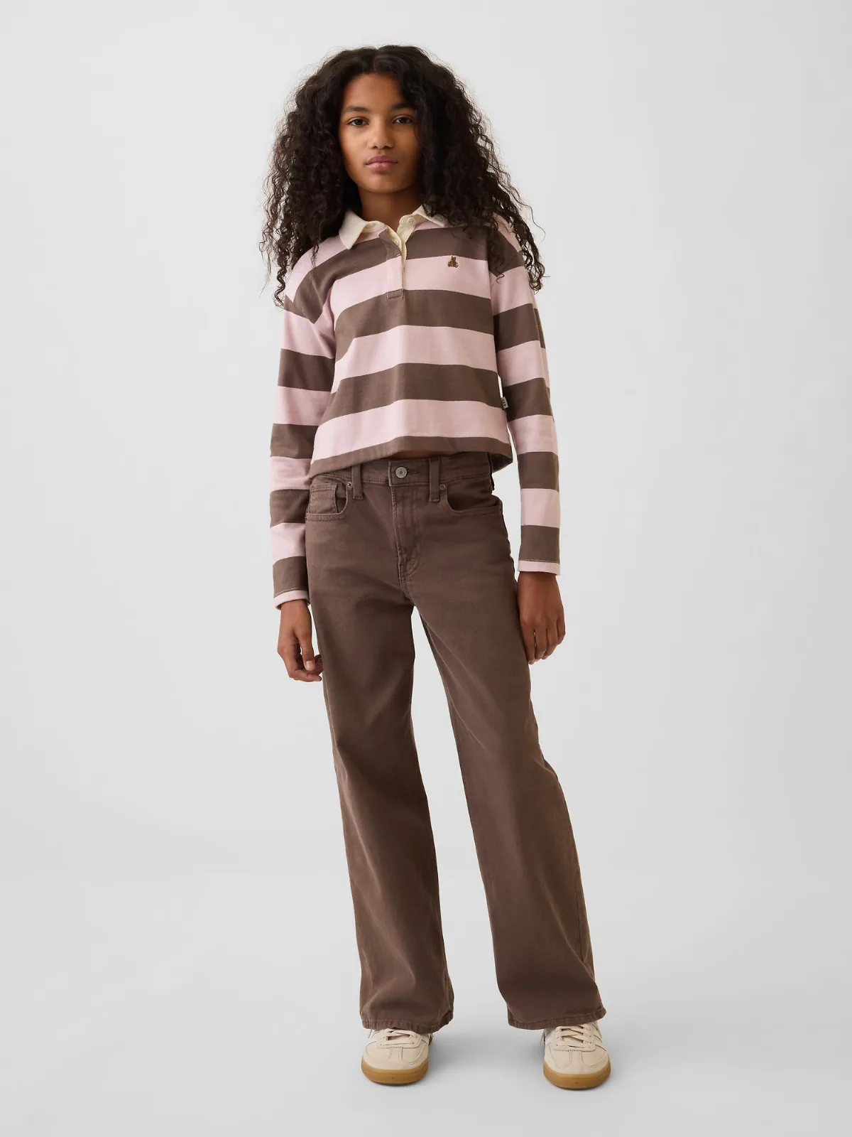 Low Rise Stride Bow Pocket Wide-Leg Jeans by Gap