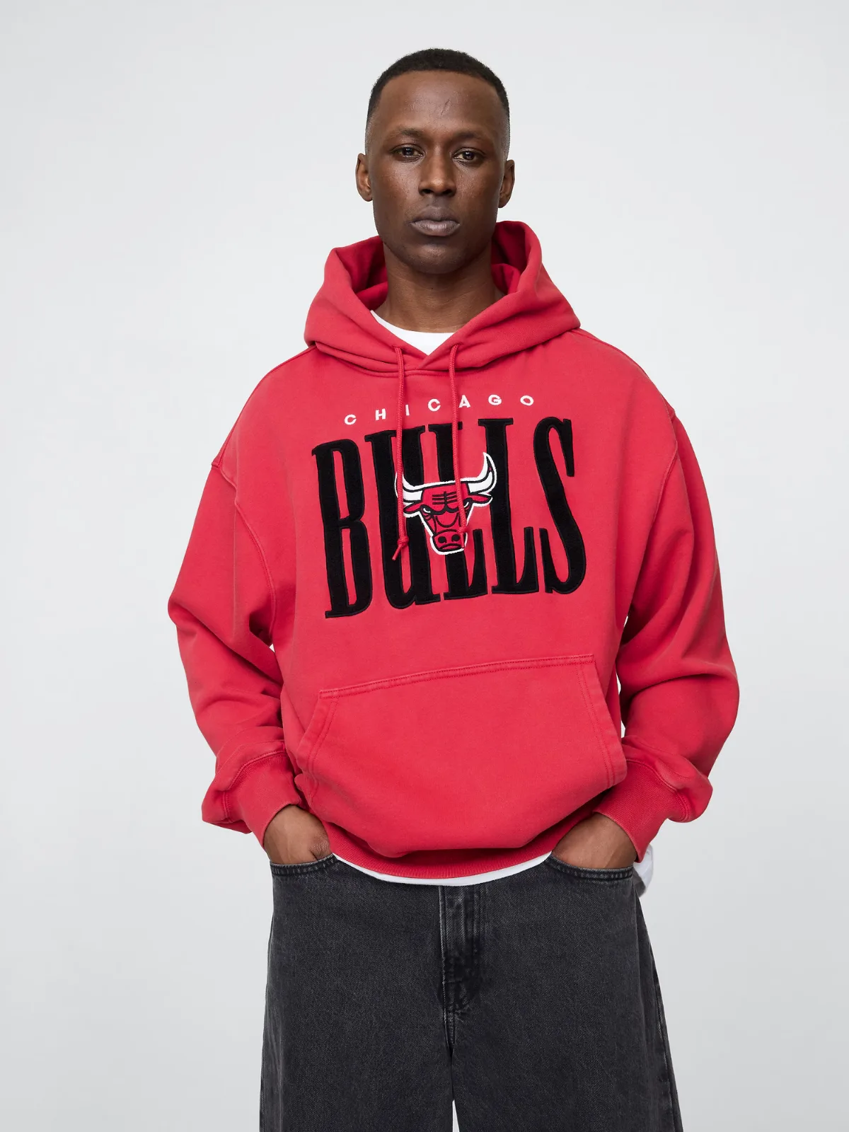 NBA Chicago Bulls Logo Heavyweight Hoodie by Gap