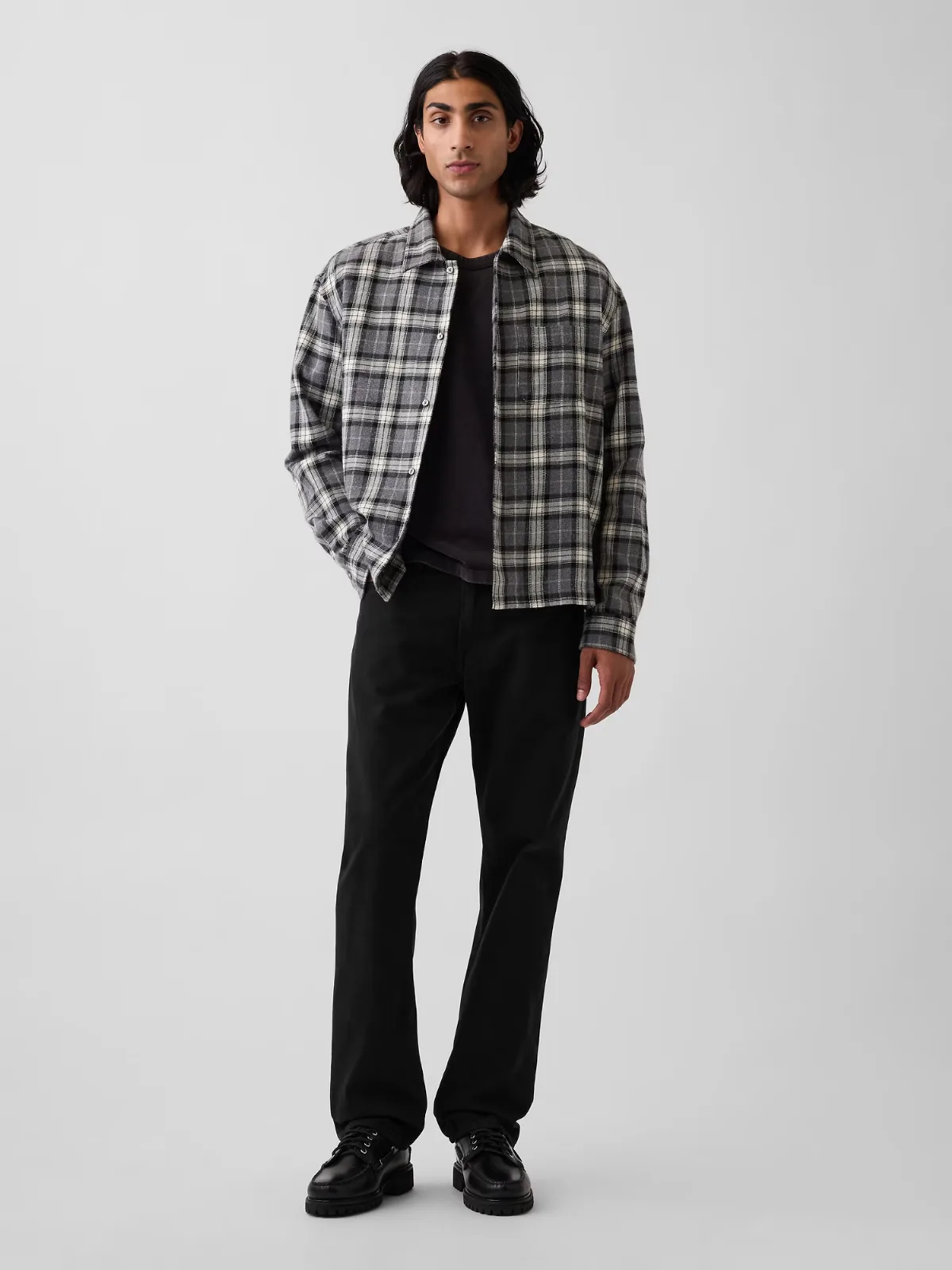 Relaxed Straight Jeans