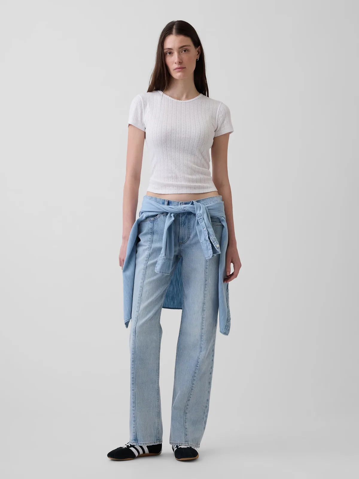 Mid Rise Seamed Relaxed Straight Jeans by Gap