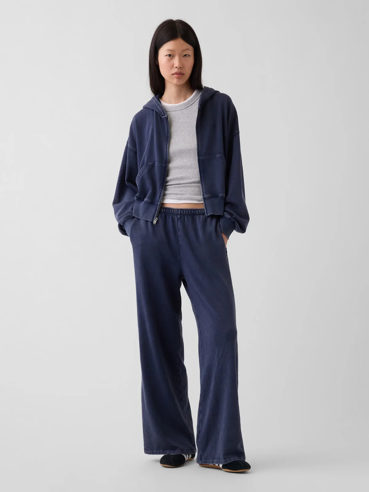 Mid Rise VintageSoft Terry Loose Sweatpants by Gap