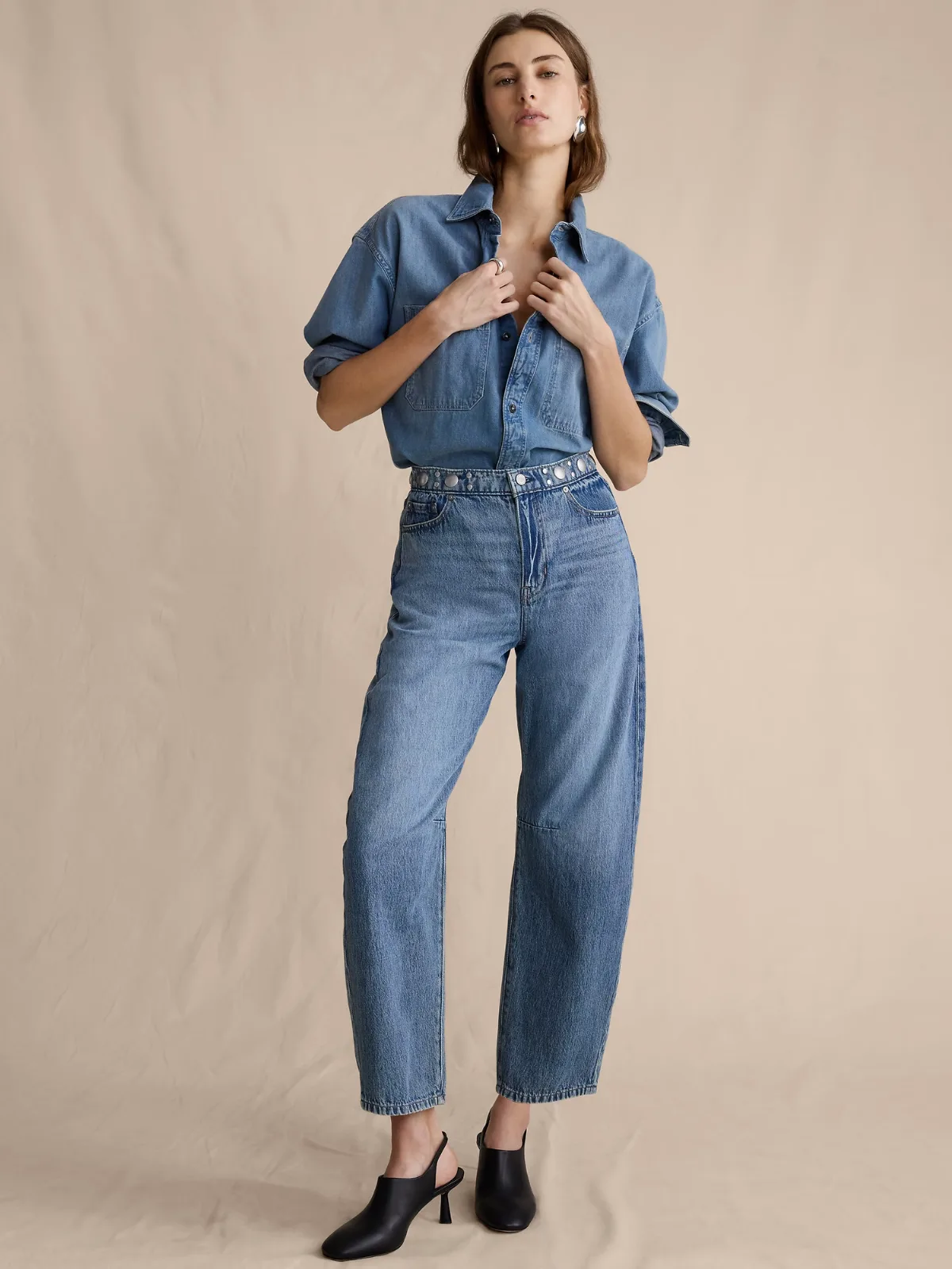 Mid-Rise Barrel Studded Ankle Jean by Banana Republic