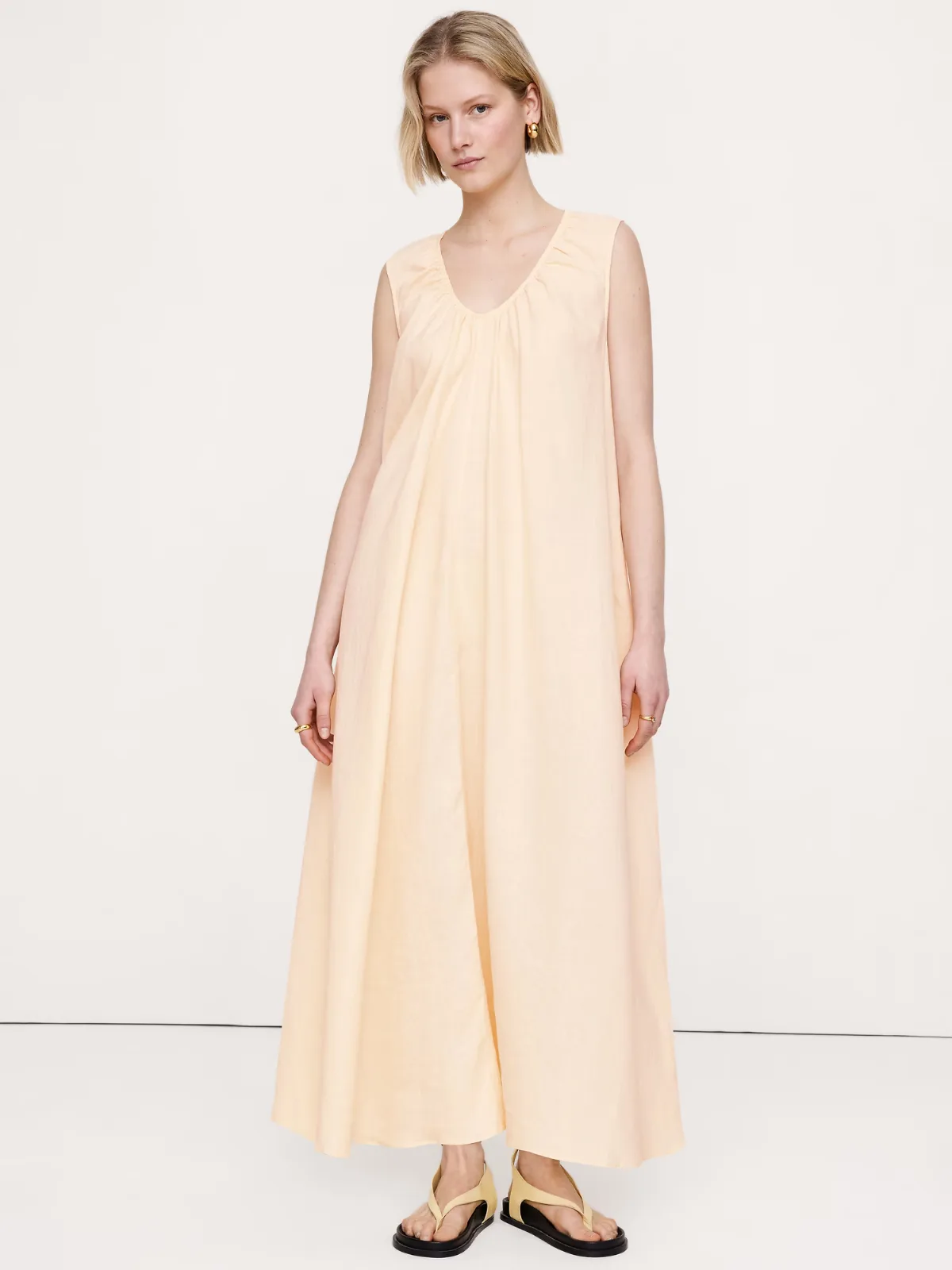 Linen Scoop-Neck Maxi Dress by Banana Republic