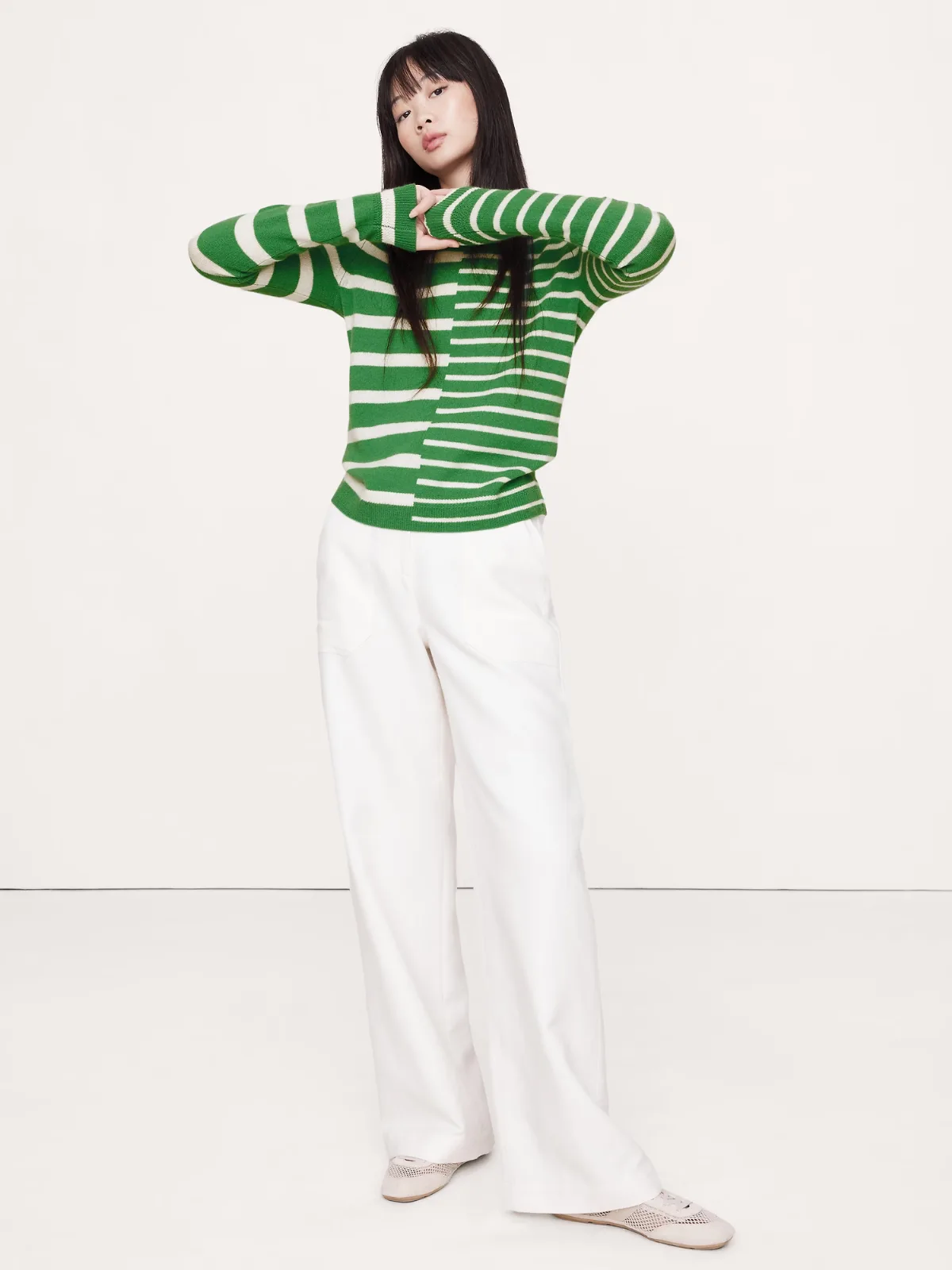Lightweight Cashmere Crew-Neck Sweater by Banana Republic