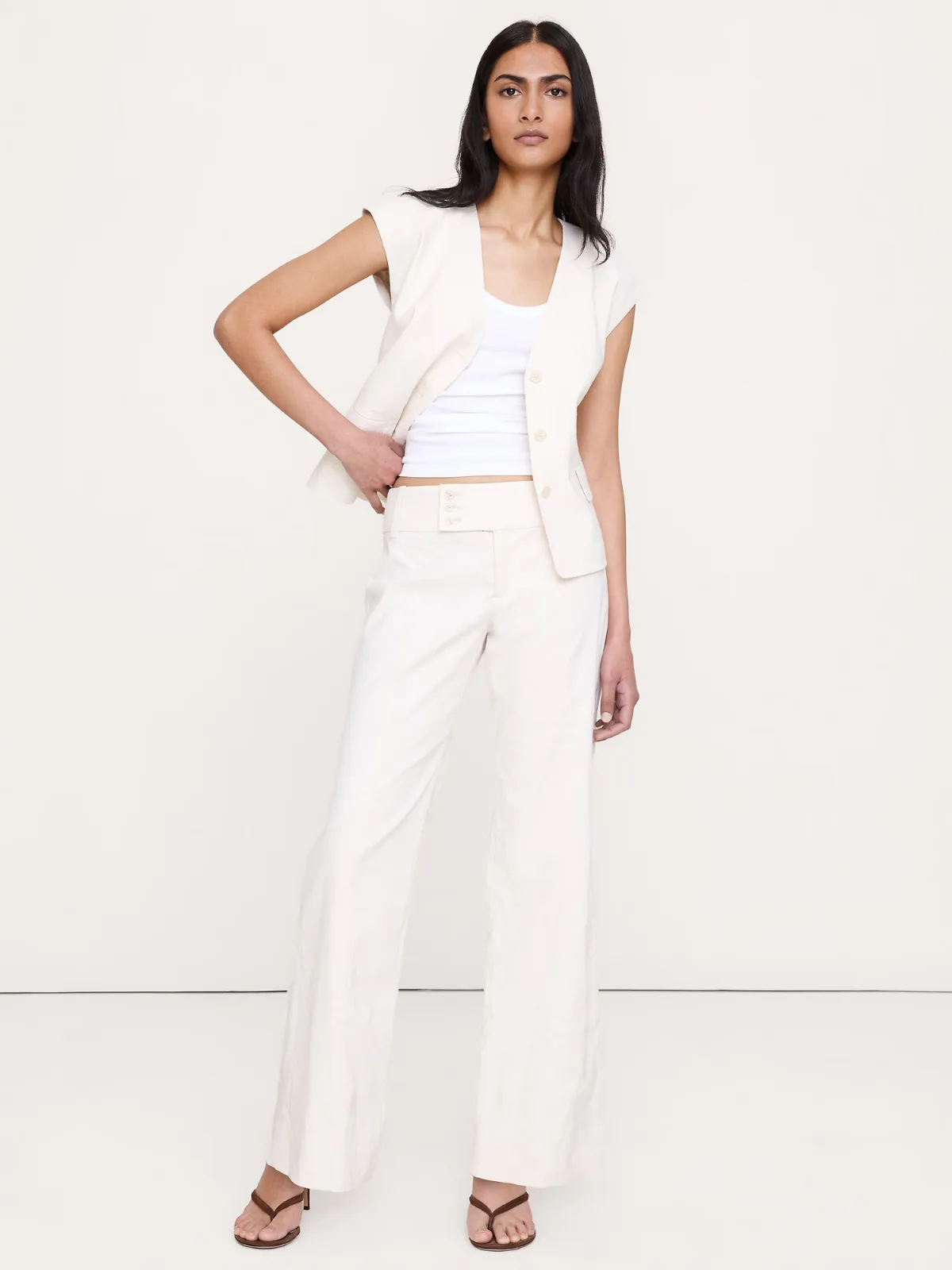 Low-Rise Wide-Leg Stretch Linen-Viscose Pant by Banana Republic