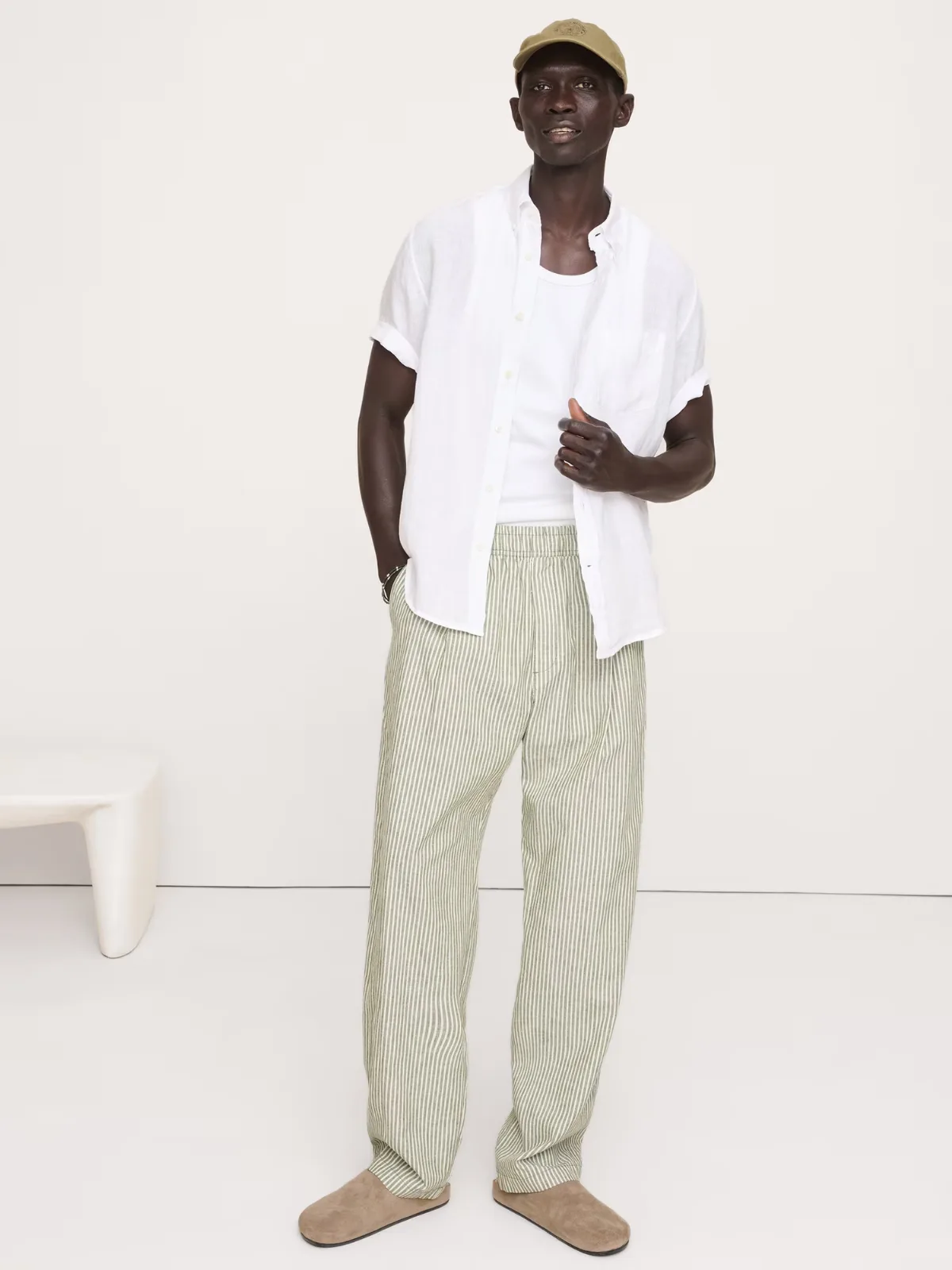 Relaxed Linen-Cotton Pleated Pull-On Pant by Banana Republic
