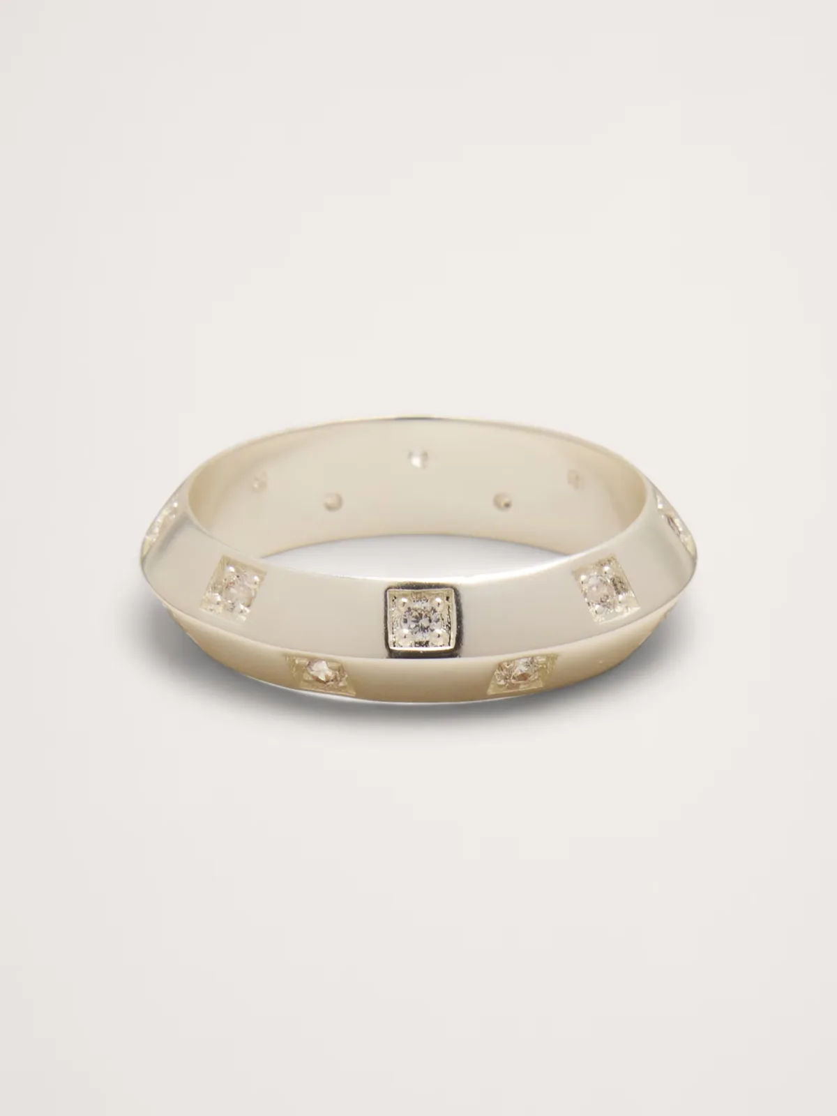 Sharp-Edge Gem Ring