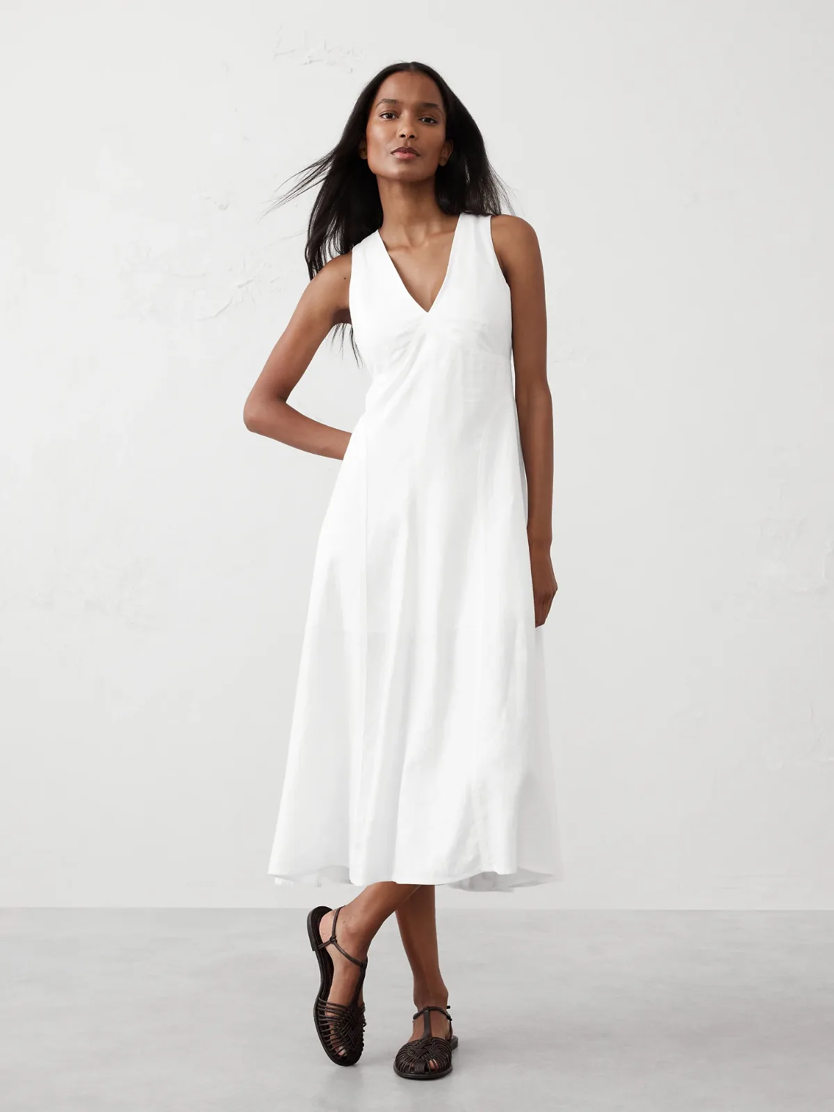 Linen-Blend Seamed Midi Dress