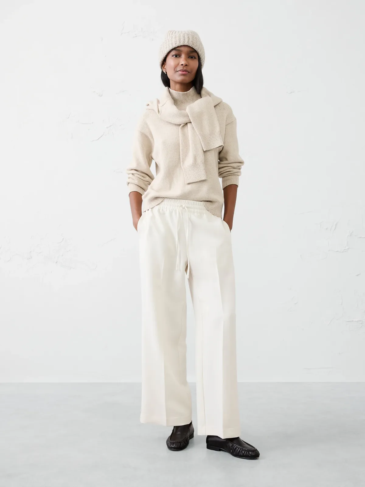 Straight Mid-Rise Pull-On Pant by Banana Republic