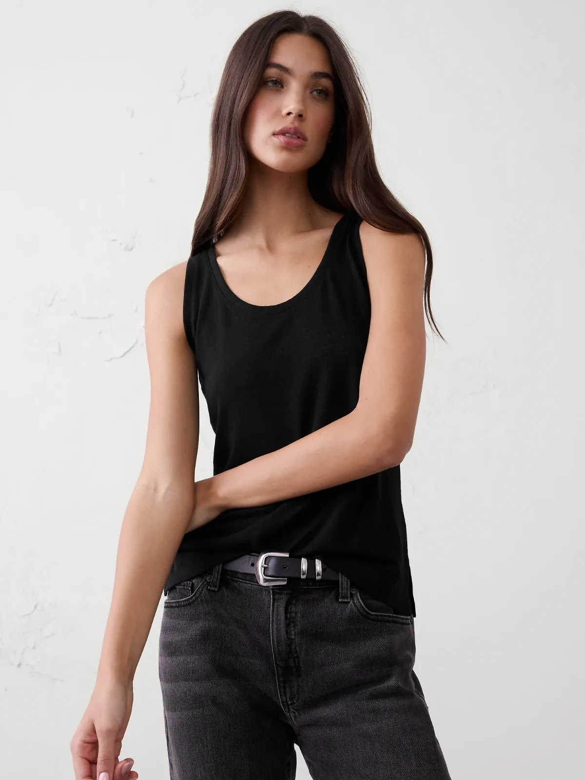Linen-Blend Scoop-Neck Tank by Banana Republic
