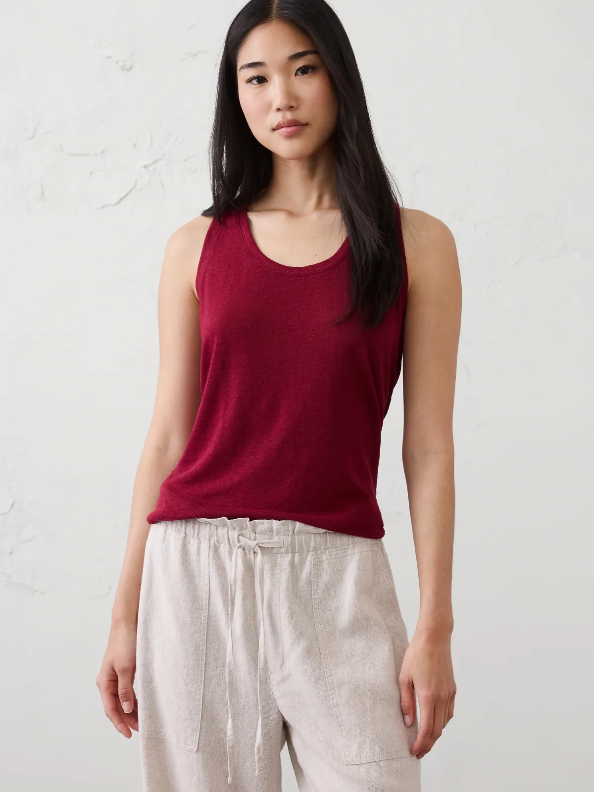 Linen-Blend Scoop-Neck Tank by Banana Republic
