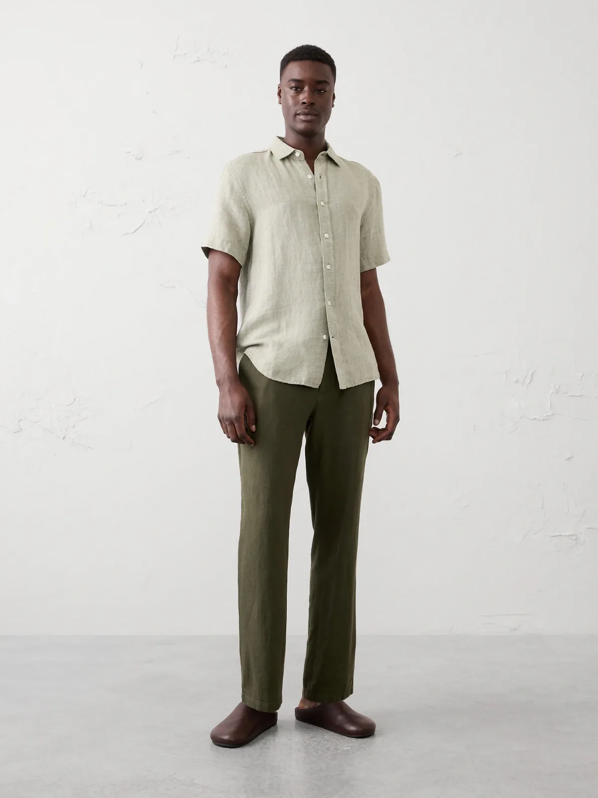 Slim-Straight Linen-Blend Trouser
