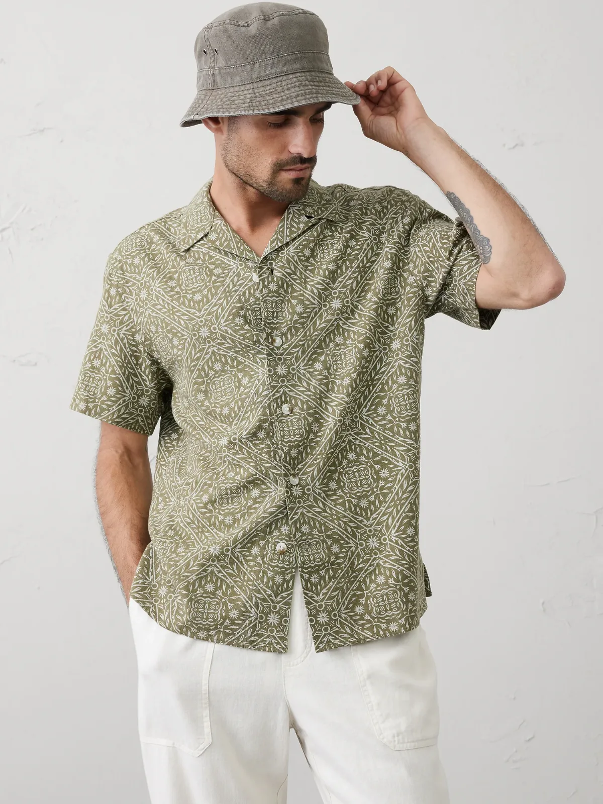 Standard-Fit Linen-Blend Resort Shirt by Banana Republic