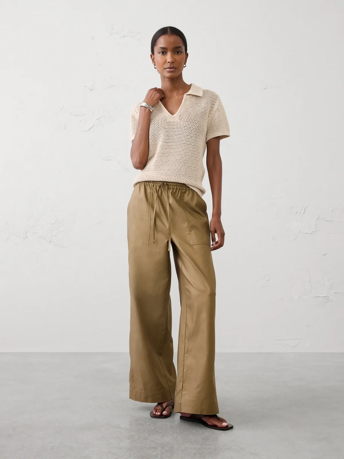 Wide-Leg Mid-Rise Utility Painters Twill Pull-On Pant by Banana Republic