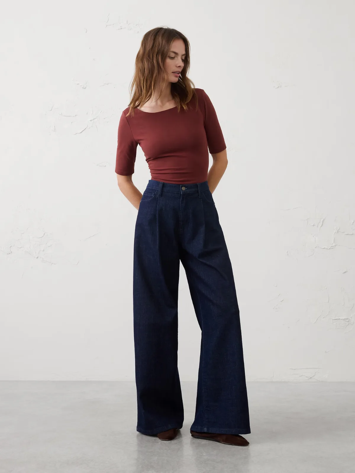 Soft Stretch Elbow-Sleeve Top
