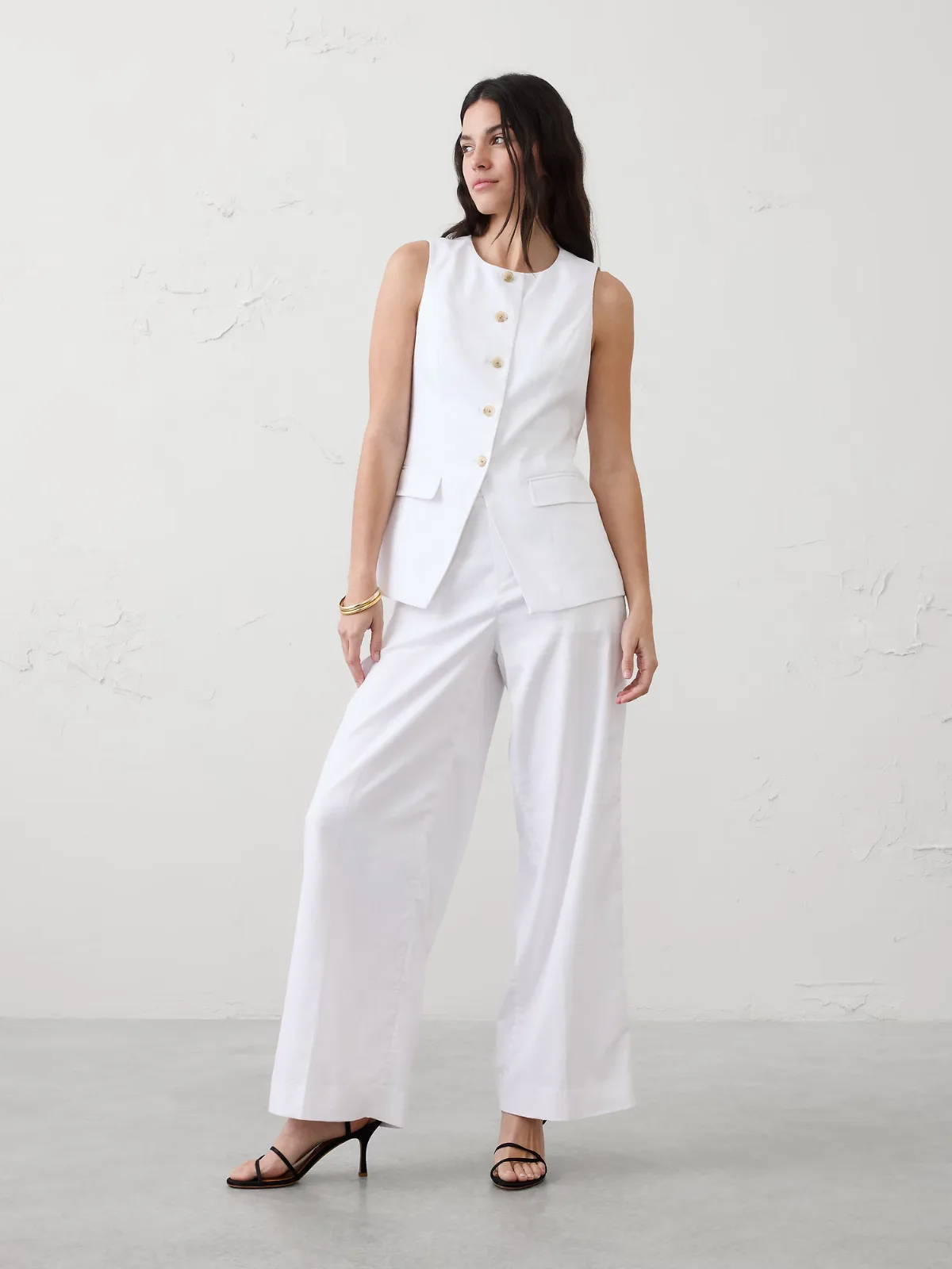 Linen-Blend Long Cutaway Vest by Banana Republic