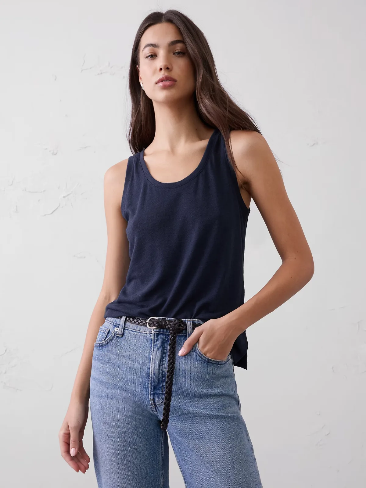 Linen-Blend Scoop-Neck Tank by Banana Republic