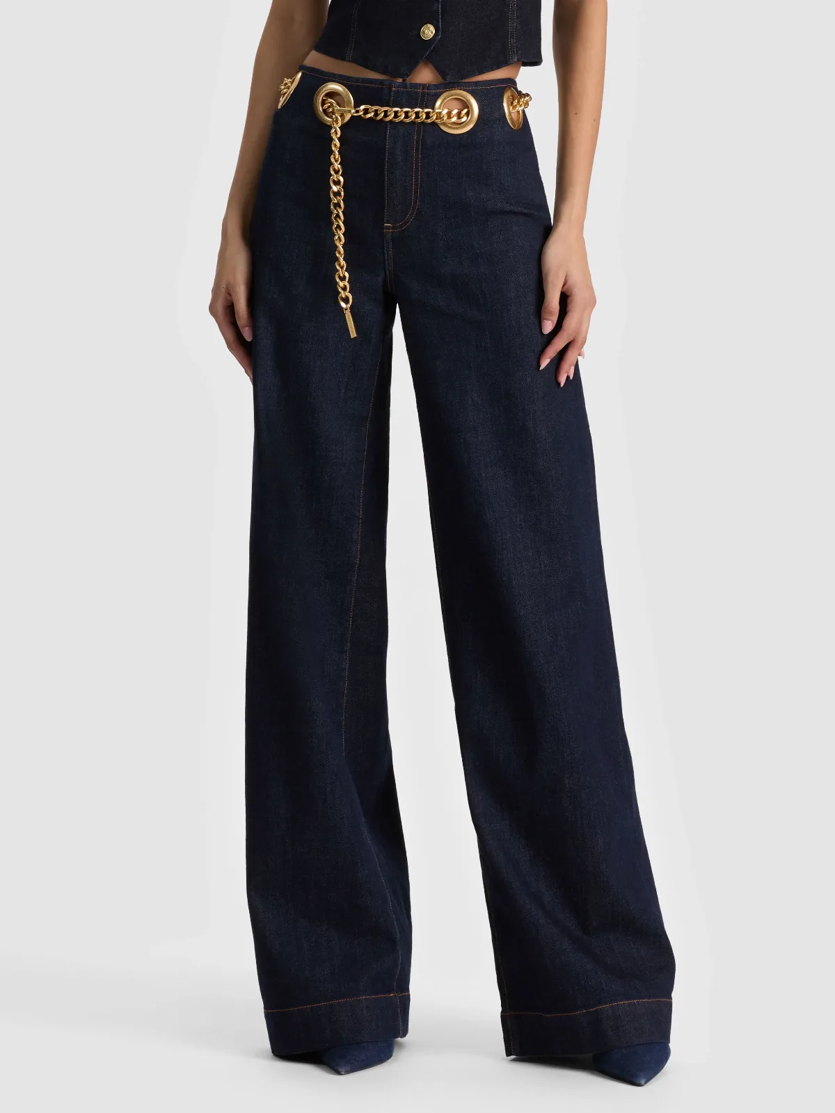 Jasper Chain Belt Jean - Dark Rinse by Alice + Olivia