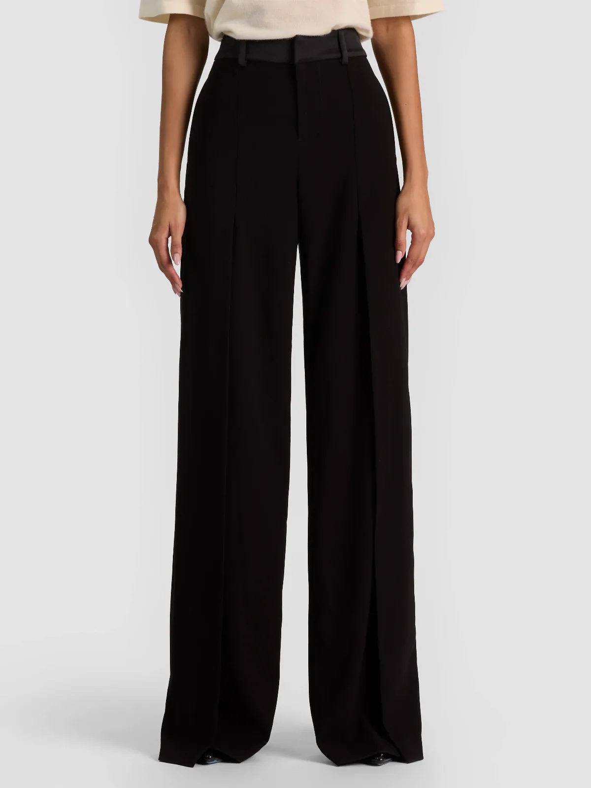 Wade Open Pleat Trouser by Alice + Olivia