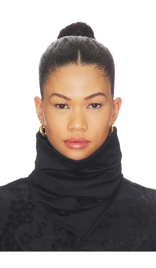 Eniko Neckwarmer by Goldbergh