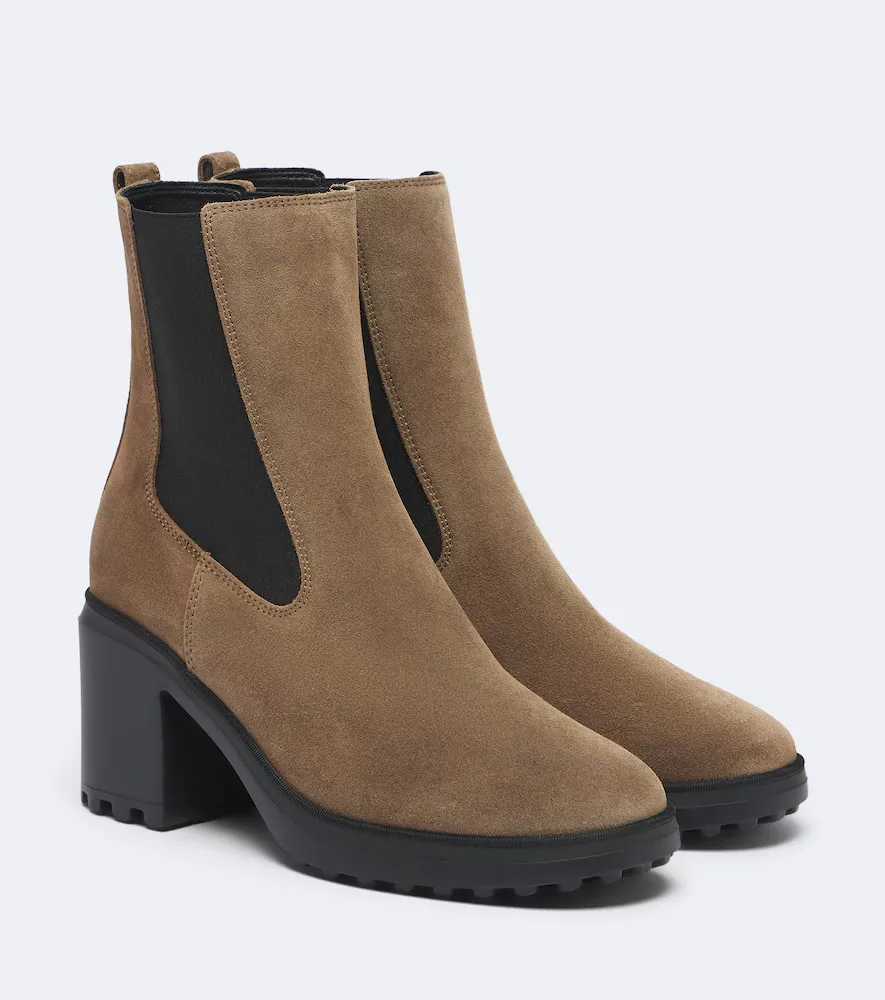 H724 Suede Ankle Boots by Hogan
