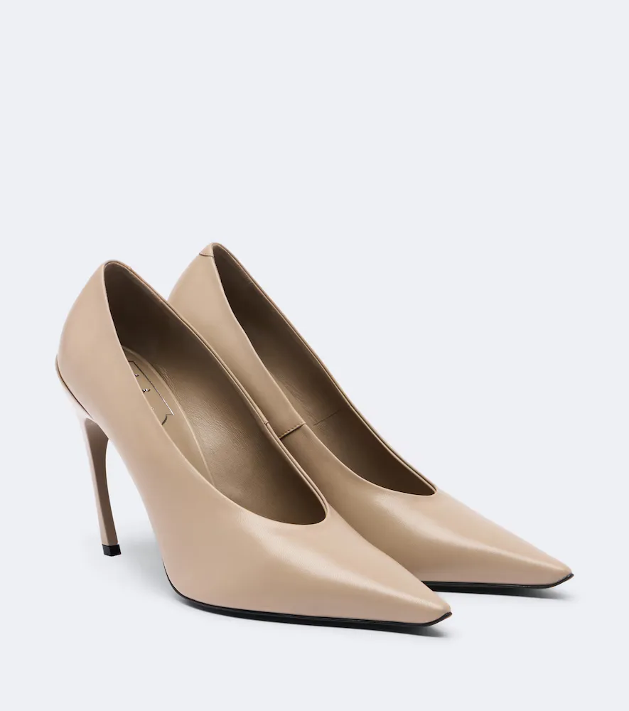Choc Leather Pumps