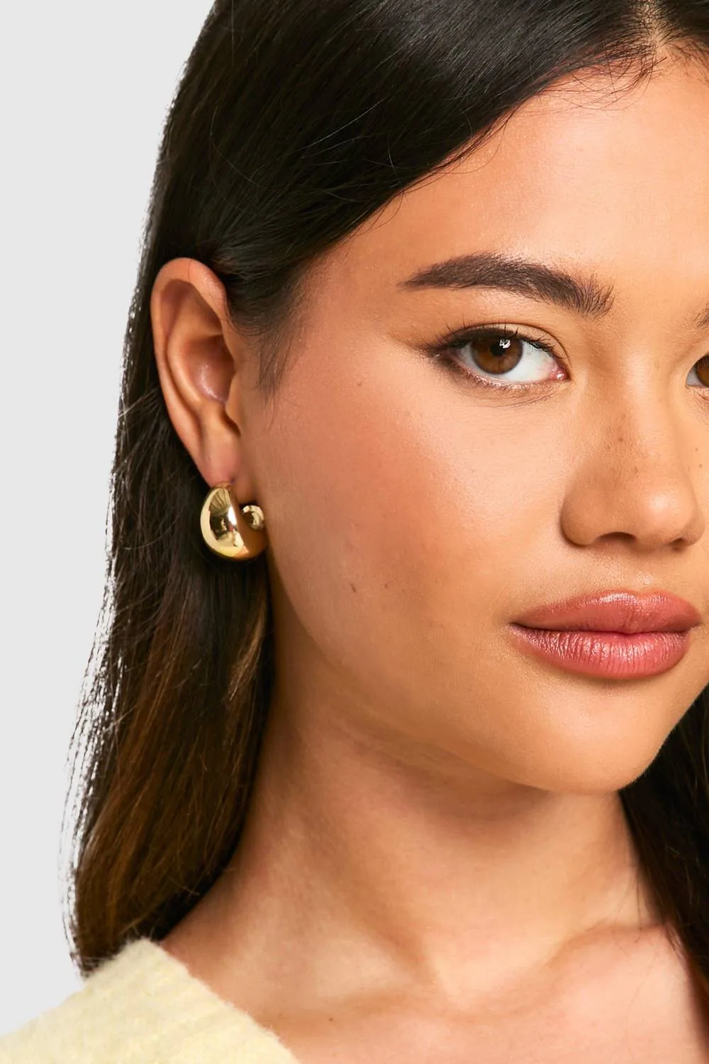 Mini Chunky Hoop Earrings by boohoo